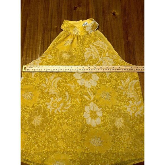 Cupcakes & Cashmere Size Small Halter Top Yellow Gold Flecks Floral - Picture 9 of 10